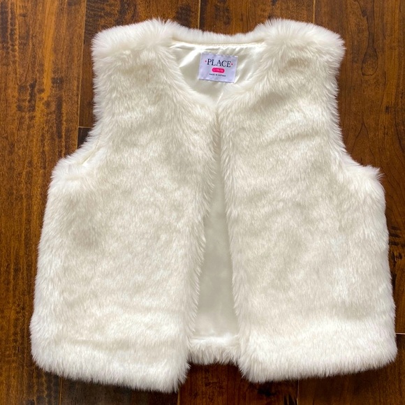 Place Other - PLACE girls 10/12 fur vest. EUC